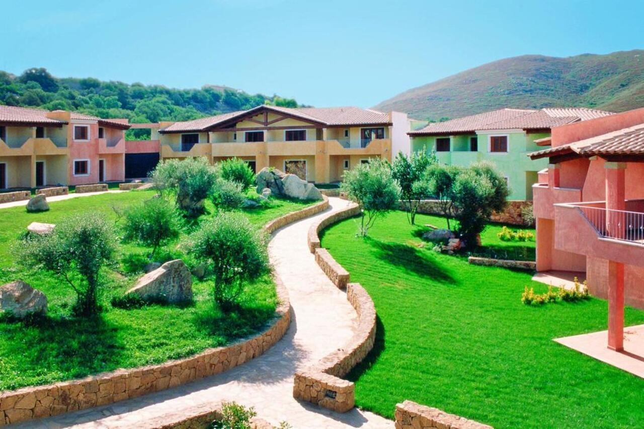אפרטהוטל מרינלה Le Corti Di Marinella מראה חיצוני תמונה